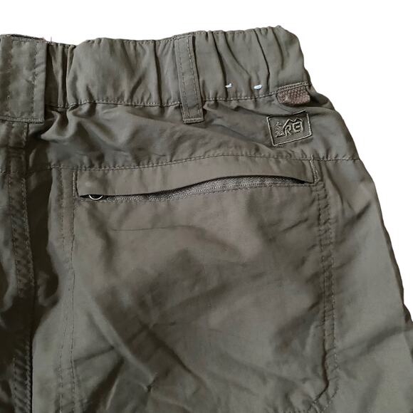 REI elastic waist lightweight hiking athleisure cargo shorts small army green - Picture 3 of 7